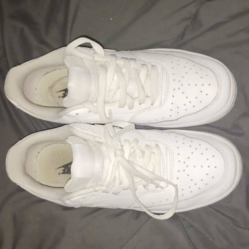 Nike unisex sneakers men womens low top white